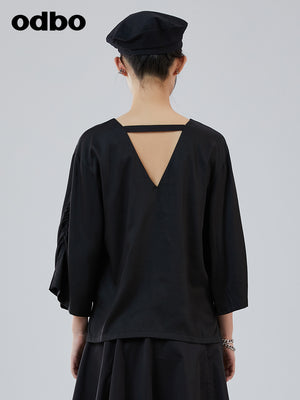 Odbo 喇叭袖黑色T恤女夏季2022年新款設計感小眾寬鬆露背鏤空上衣